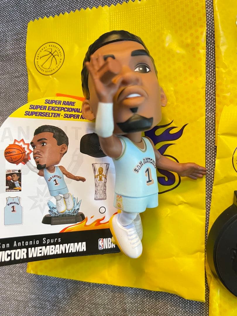 NBA BALLERS シリーズ2 SRレア　 ビクター　ウェンバンヤマ