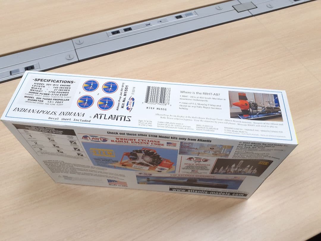 プラモデル　 Allison 501-D13 Prop-Jet Engine