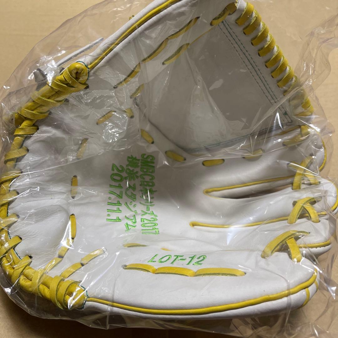 横浜ベイスターズ　福岡ソフトバンクホークス　日本シリーズ2017 記念グローブ