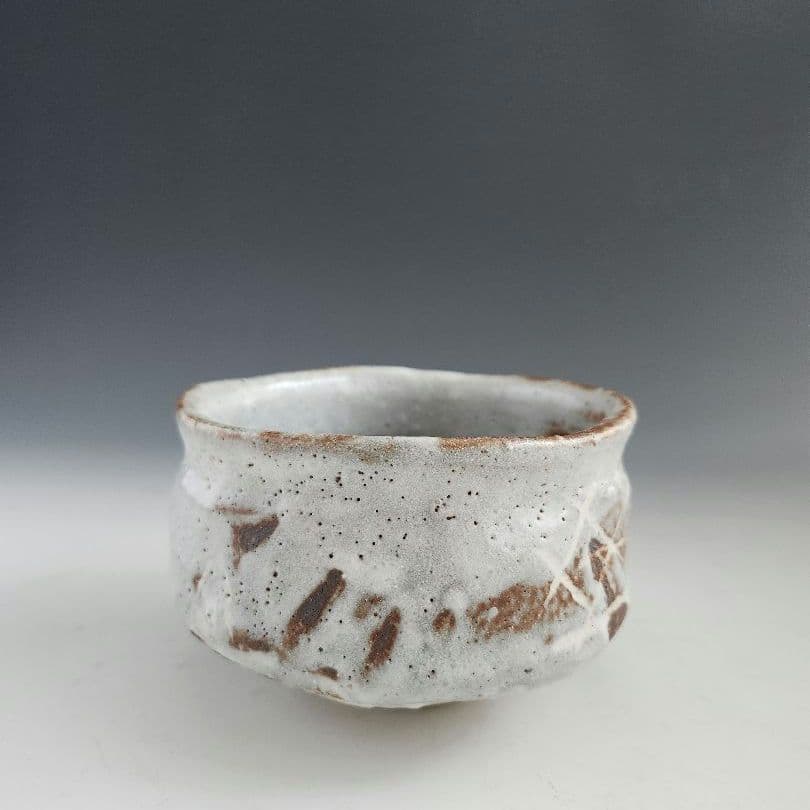 茶碗　抹茶茶碗　鼠志野　長谷川青峯作　大振　存在感