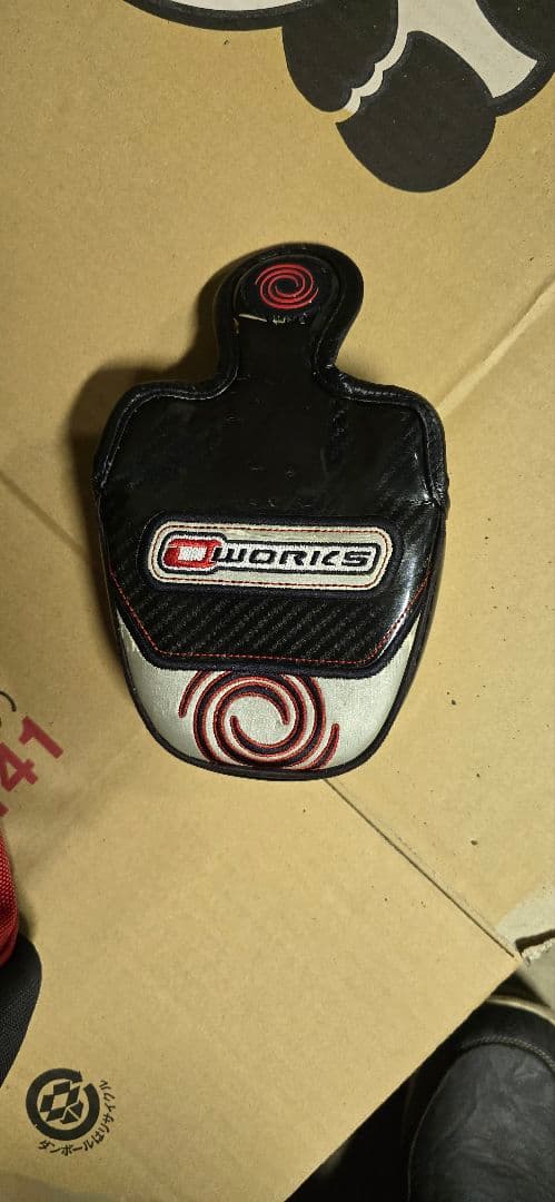 ODYSSEY oworks V-LINE FANG CH パター レッド