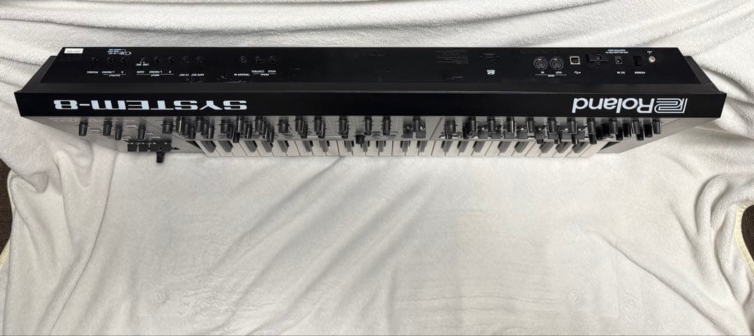 Roland SYSTEM-8 シンセサイザー