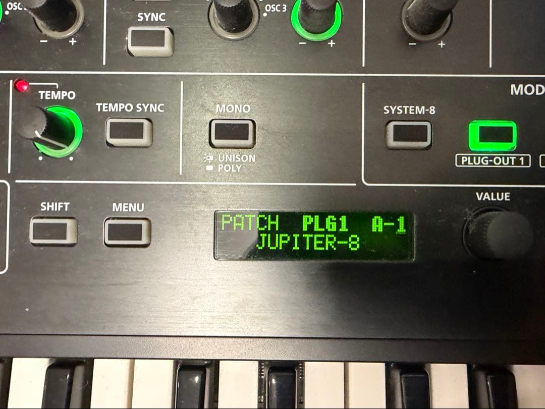 Roland SYSTEM-8 シンセサイザー