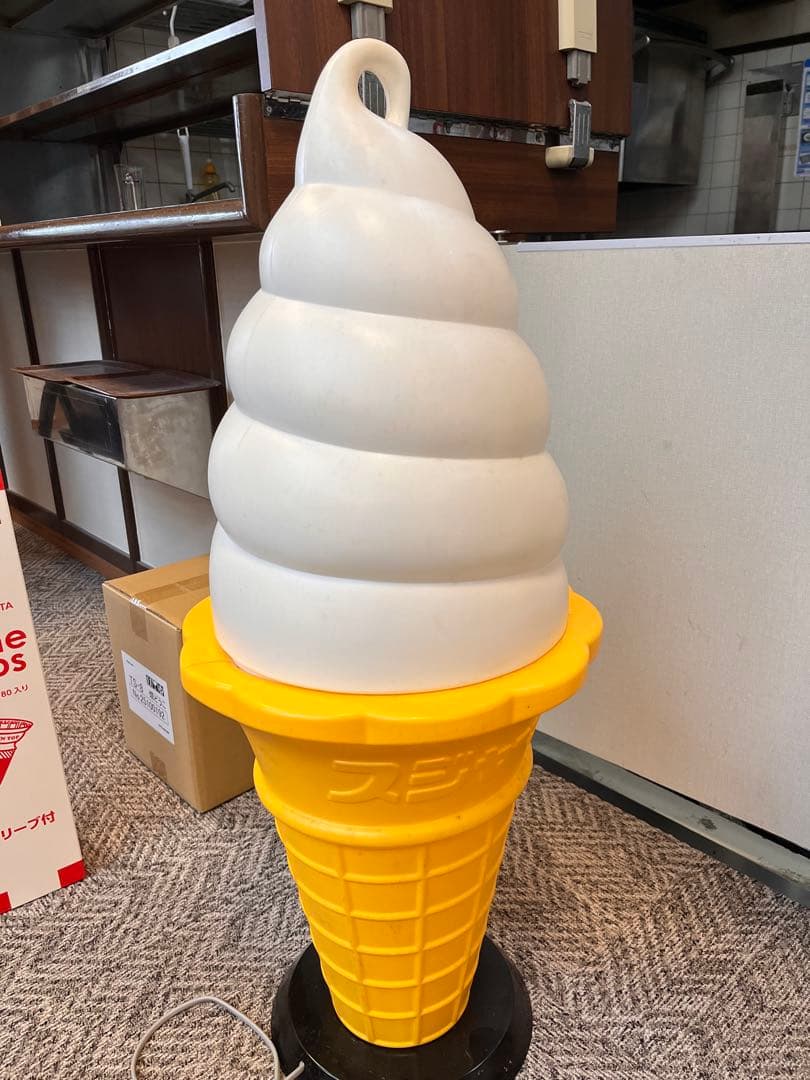 アイスクリームディスプレイ　ホワイト