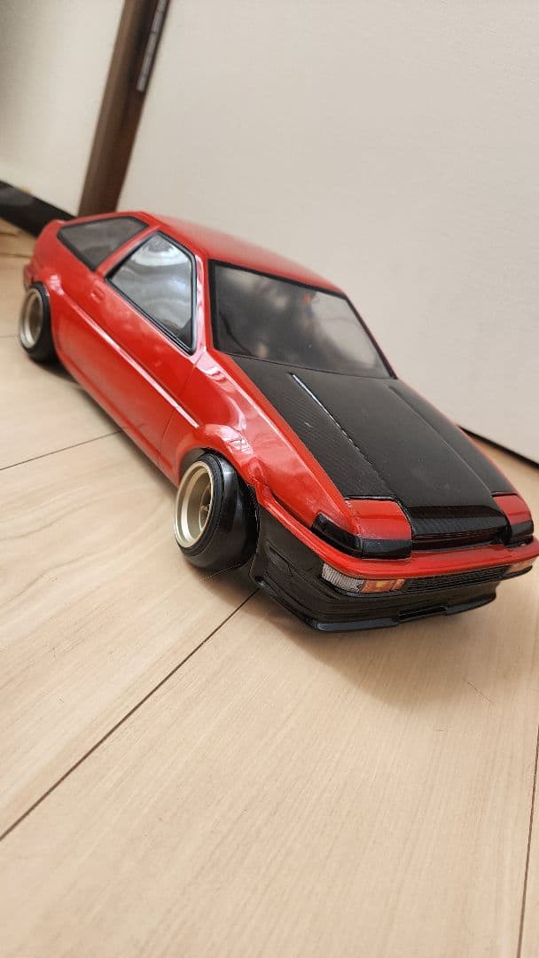 ず*い様 AE86 1/10ボディ 電動開閉リトラキット付き