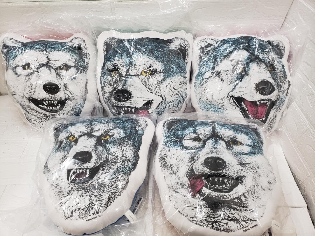 A067-104♪120 一番くじ MANWITHAMISSIONクッション5個