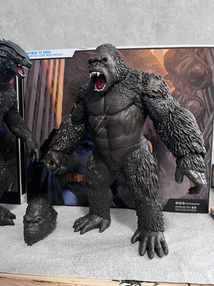 マクファーレントイズ　DCマルチバース　ゴジラ vs コング　アメコミフィギュア