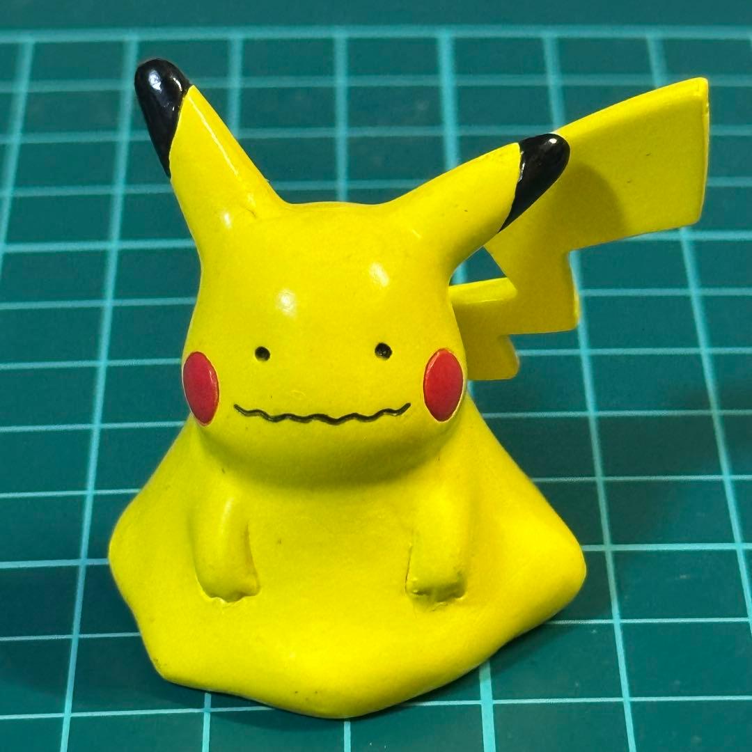 ポケモン　モンコレ　フィギュア　初期　初代　ピカチュウにへんしんしたメタモン