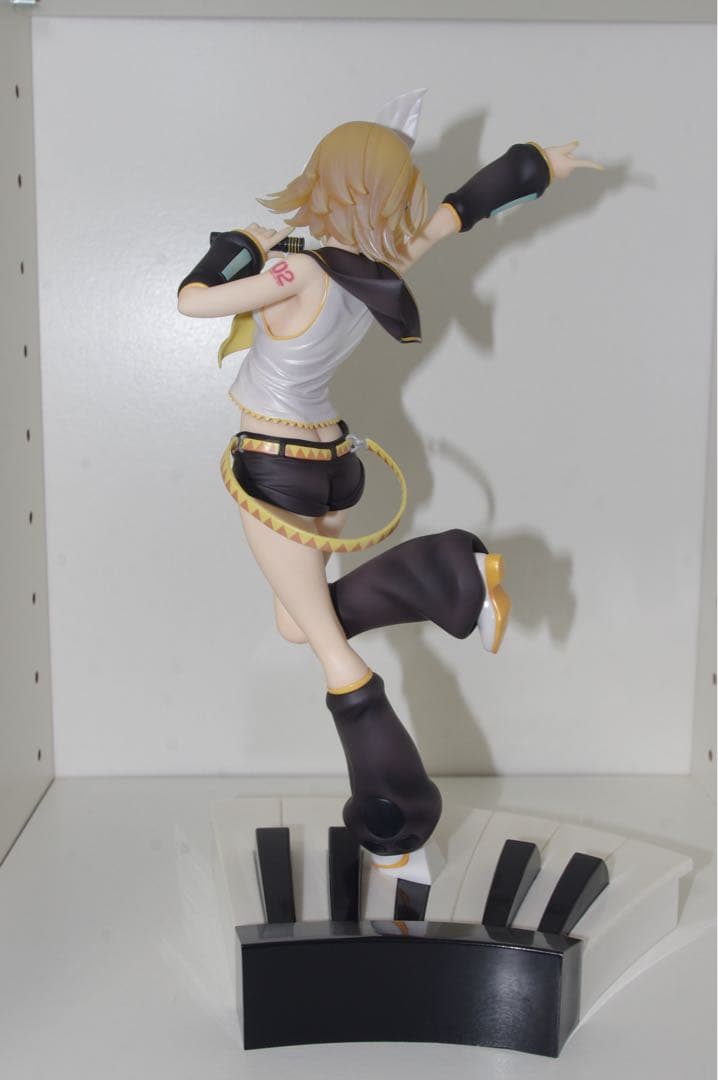 鏡音リン 1/7 スケールフィギュア Tony Ver.