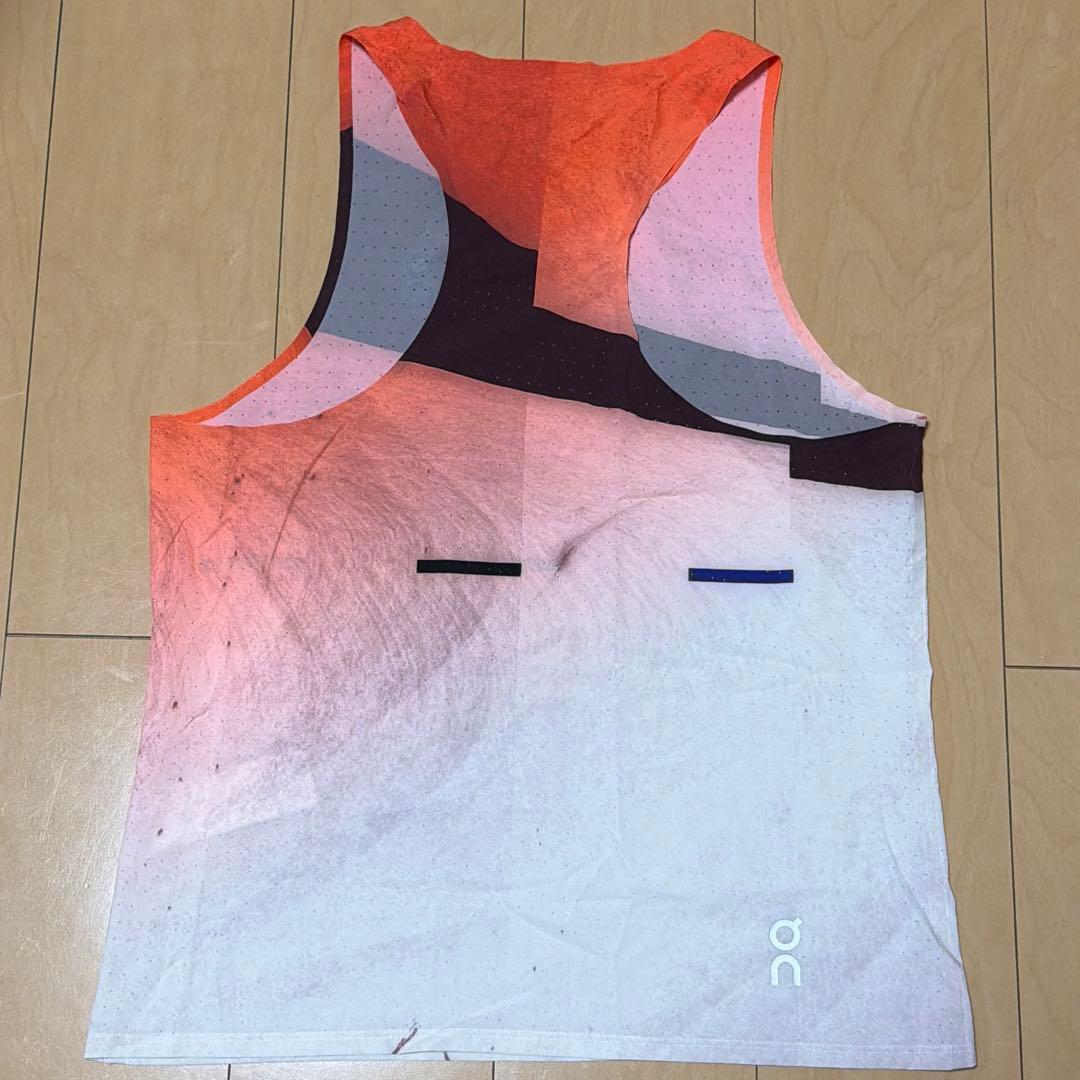 On ランニングシングレット　Sサイズ