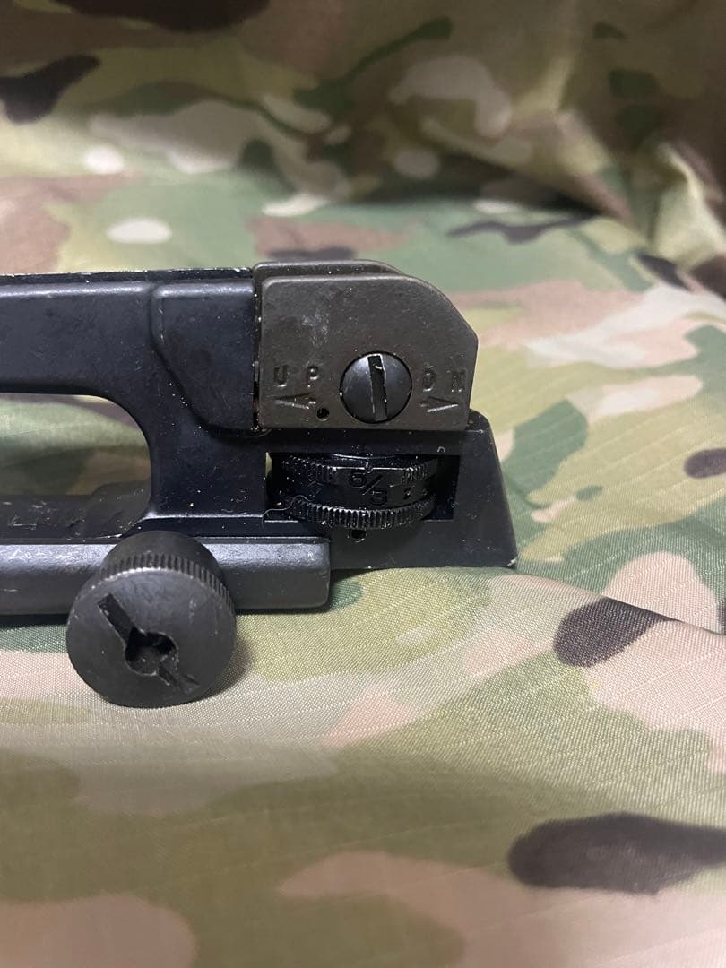 実物 米軍放出 M4/M16 用 キャリングハンドル M136