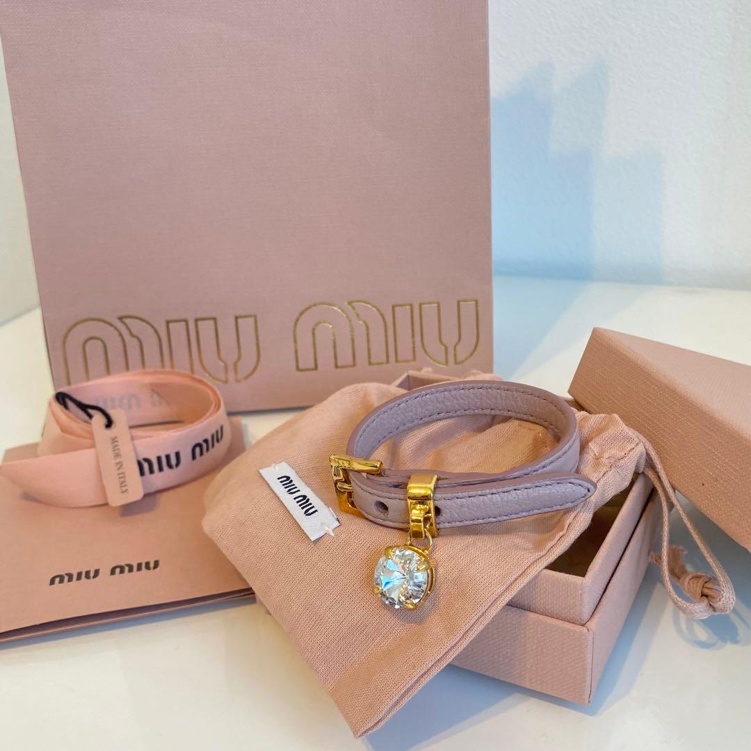 ミュウミュウ　miumiu マドラスレザーブレスレット　ピンク