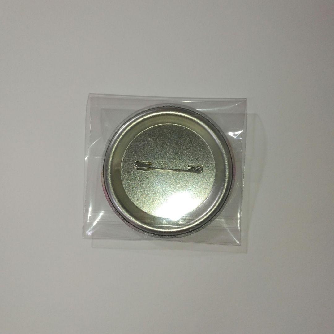 ヘタリア リヒテンシュタイン  民族衣装 チェンジング缶バッジ