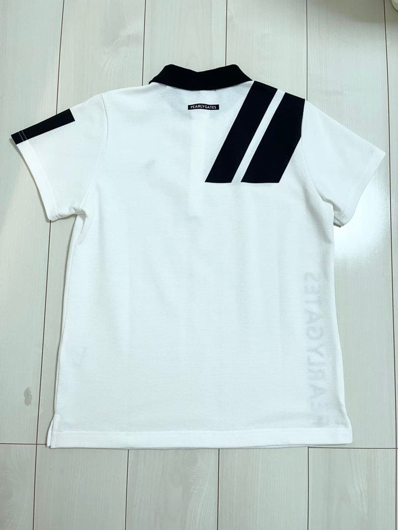 タグ付き新品　大人気　希少なパーリー　シャープなポロシャツ