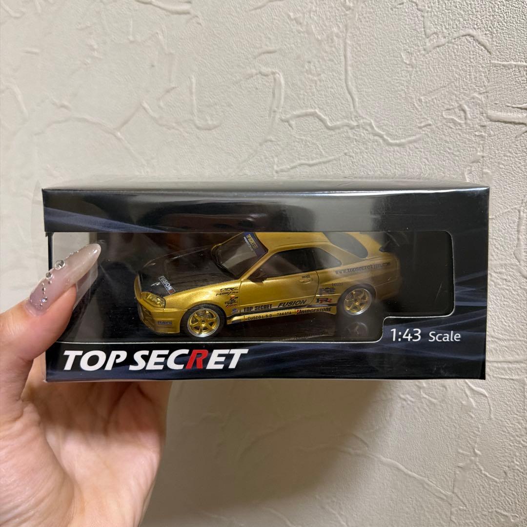 TOP SECRET ゴールドミニカー 1:43 スケール