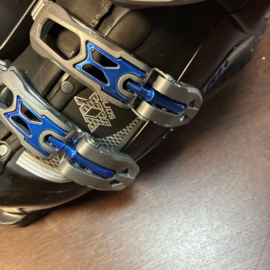 H*a様 SALOMON スキー用ブーツ 黒 4バックル