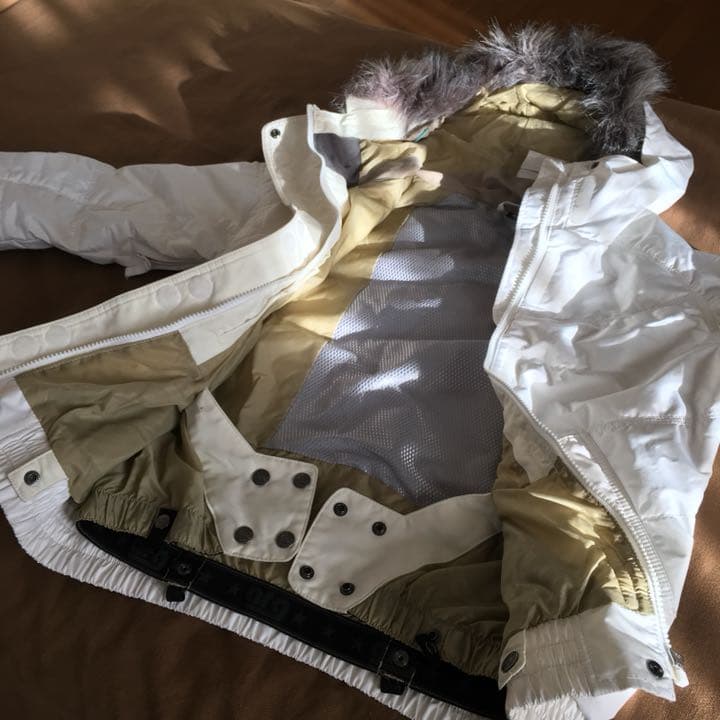 ARG スノボウェア ホワイト 白 Mサイズ キルト 高機能 暖かい ジャケット