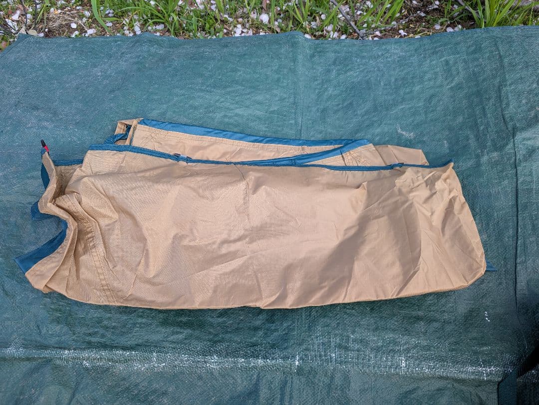 【一泊使用のみの美品です】ColemanスクリーンキャノピージョイントタープⅢ