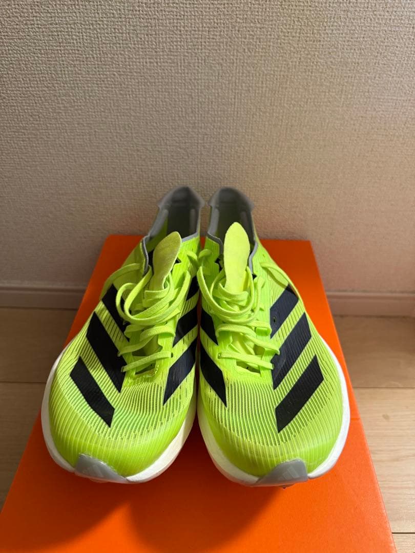 アディゼロ アンビション