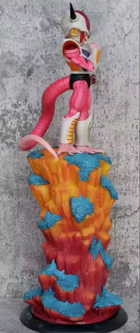 フリーザ 第一形態 ガレージキット フィギュア 全高47cm。