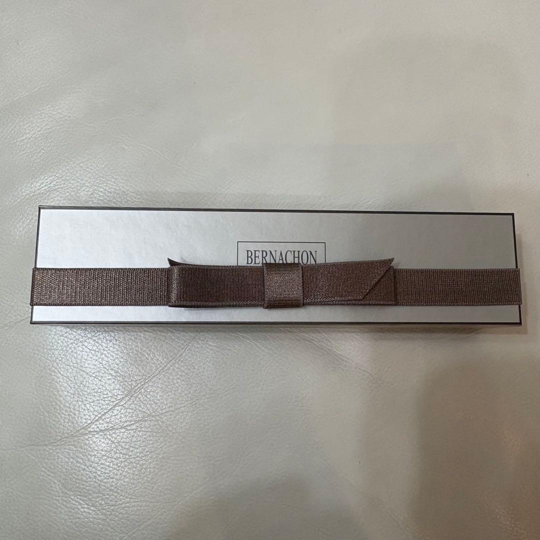 ベルナシオン　バレンタイン限定品　パレドール　日本未発売