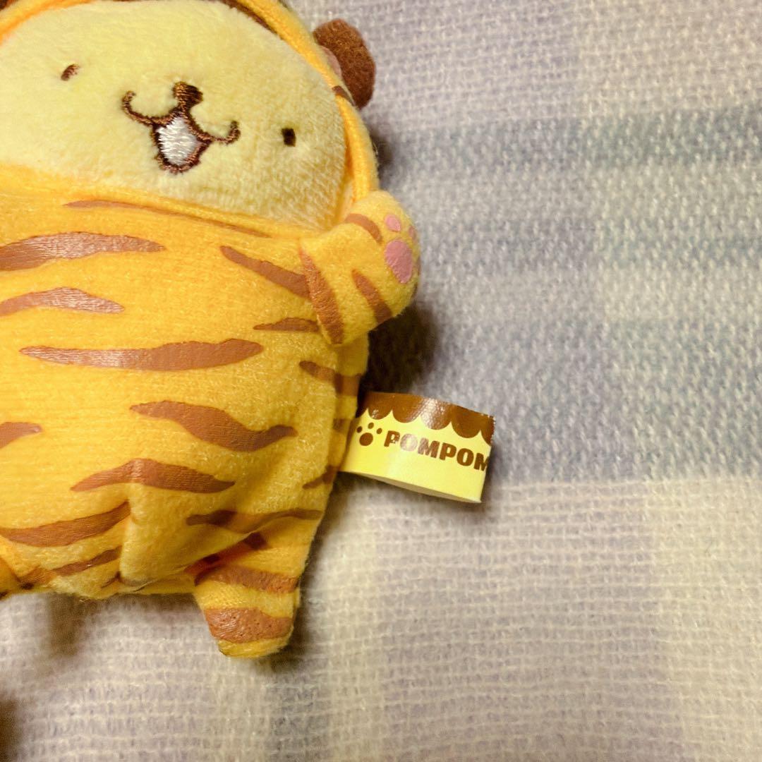 ポムポムプリンカフェ　マスコット　トラとタコヤキ