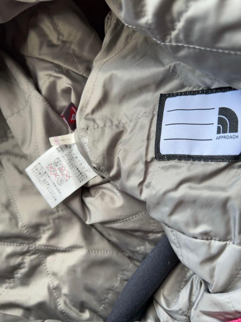 美品　THE NORTH FACE 子ども用スキーウェア ピンク　100