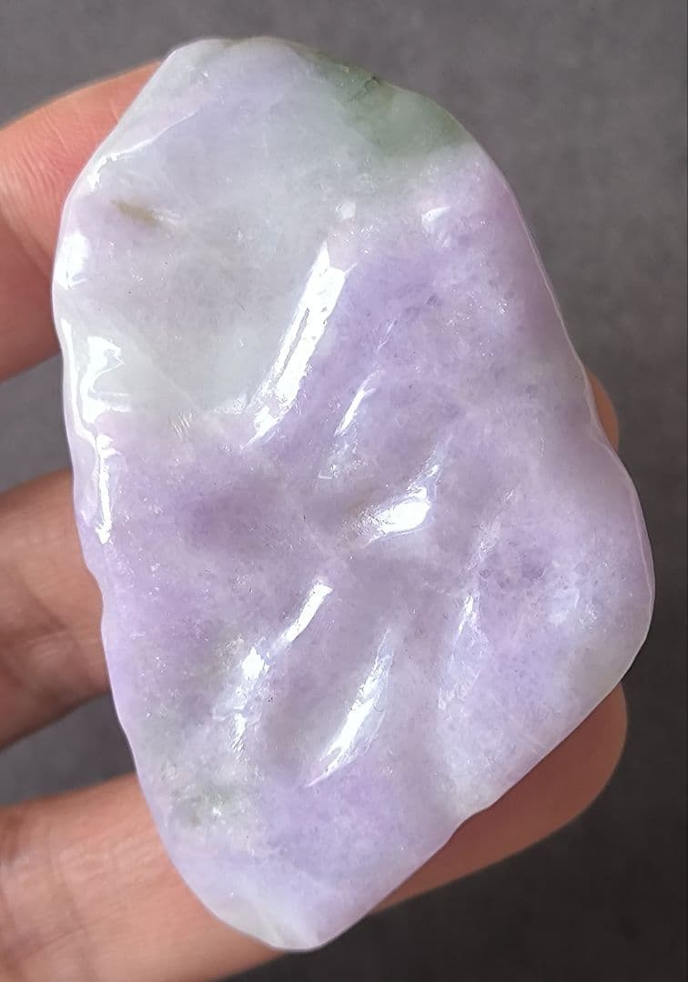 ミャンマー産ラベンダー本翡翠のルース①