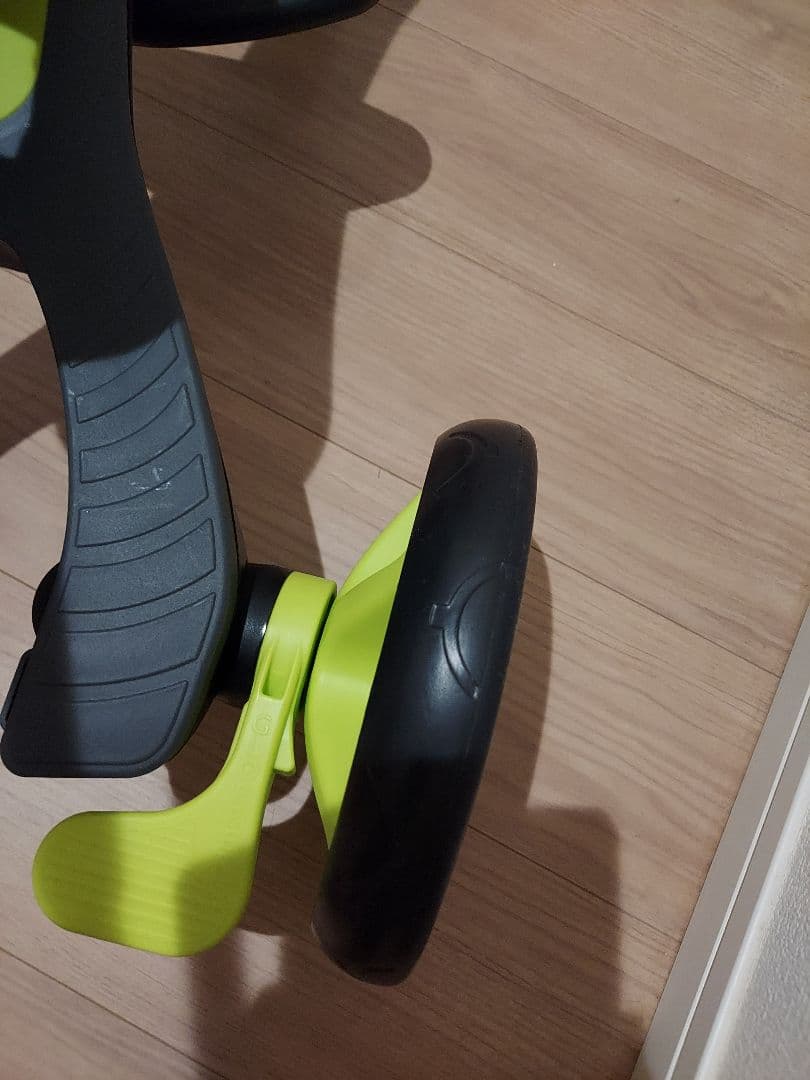 ほぼ新品 Globber Explorer trike グリーン三輪車