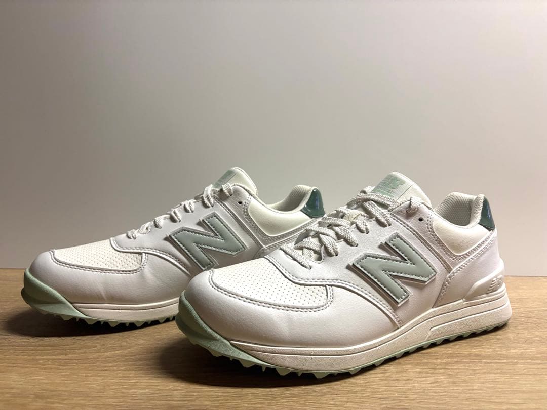 未使用 25cm 2E ニューバランスゴルフシューズ WGS574Q3 ホワイト