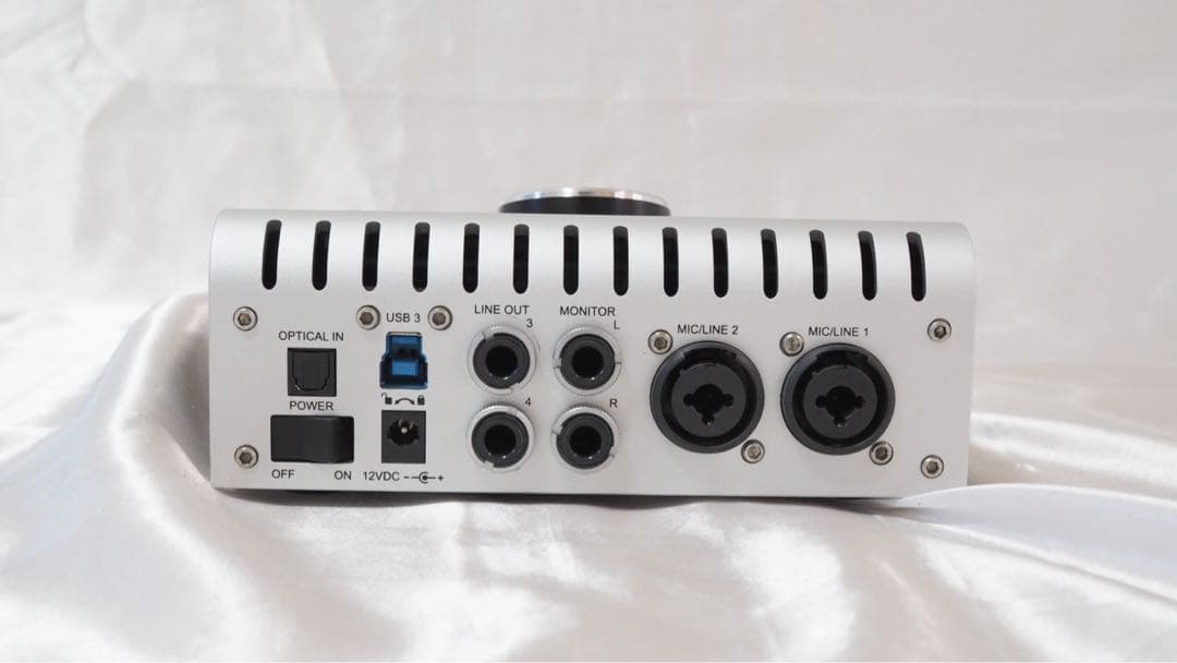 Universal Audio Apollo Twin インターフェイス