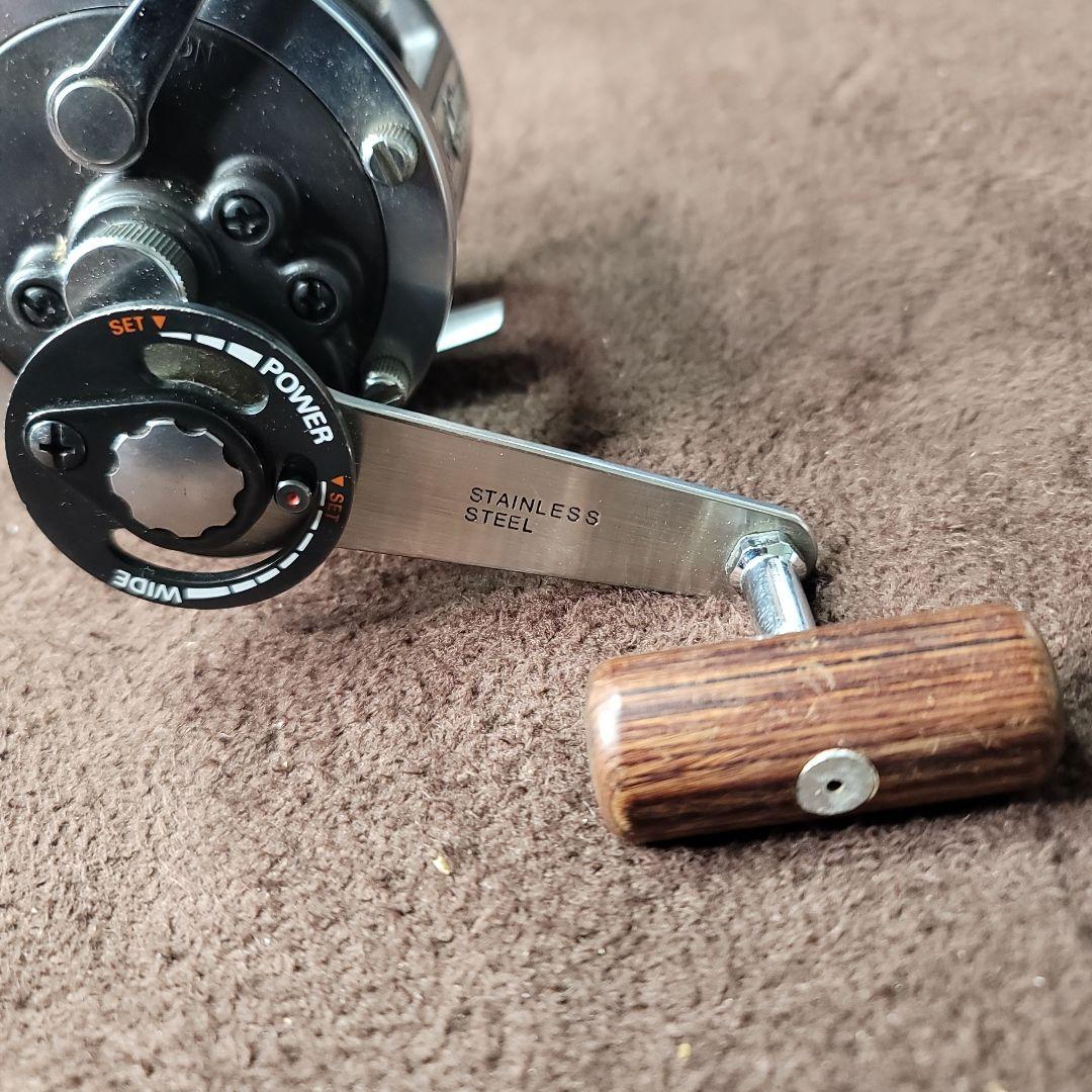 ダイワ 石鯛 300 石鯛リール ハンドルドラグ