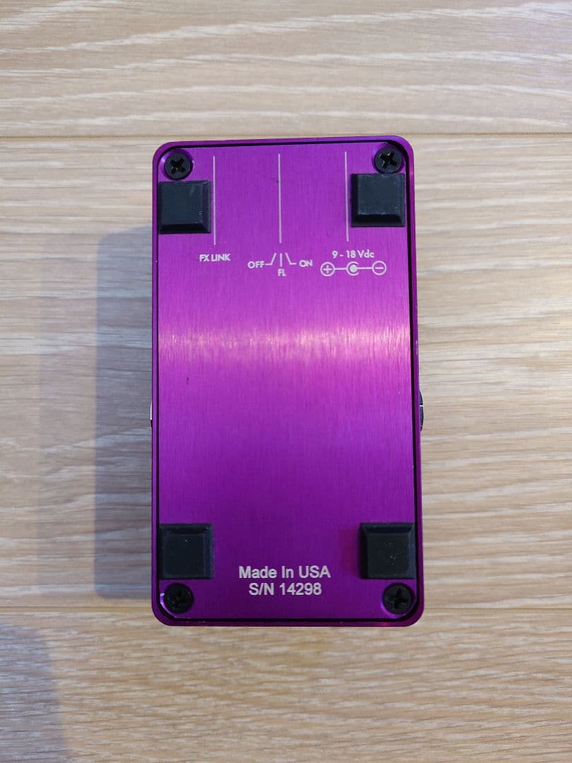 Suhr Riot ディストーションペダル