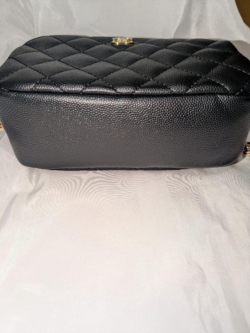 CHANEL ブラック キルティング チェーンショルダーバッグ ノベルティ