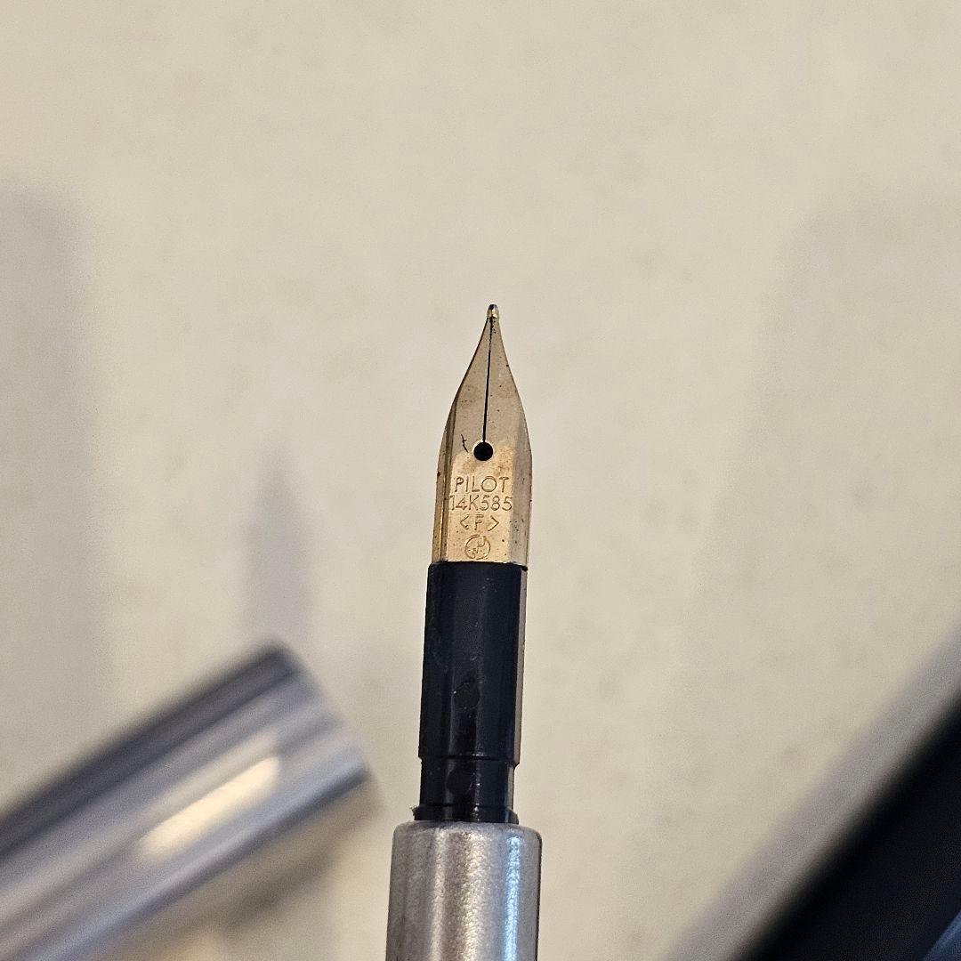 PILOT キャップレス ストライプ 蝕刻 14K ヴィンテージ万年筆