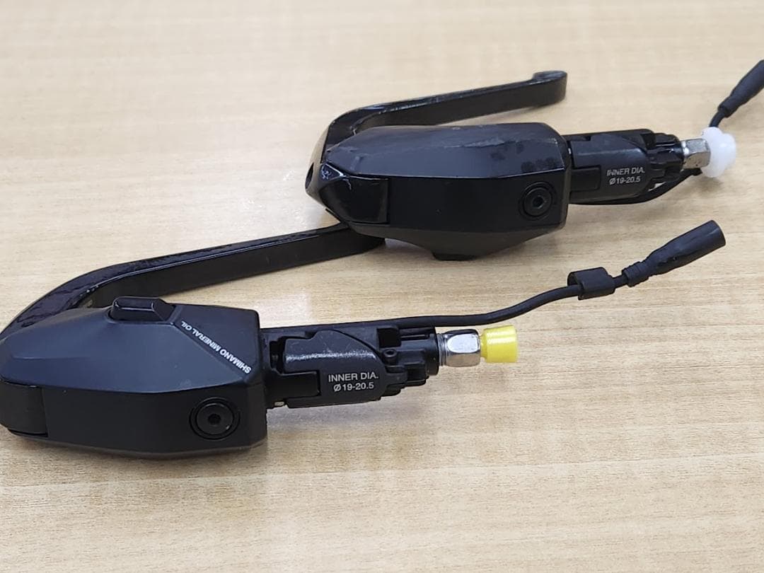 中古　シフター・ブレーキレバー 左右セット ブラック　ST-R9180