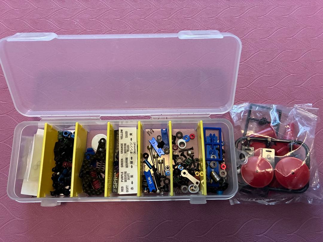 京商ミニッツ旧タイプ、ASC、充電器、バッテリー、交換用パーツなど