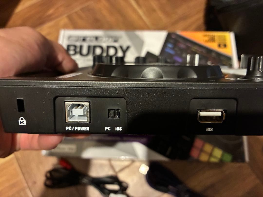 DJ機材 reloop BUDDY