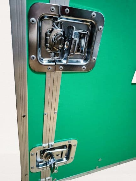 アボット製プロ仕様のフライトケース