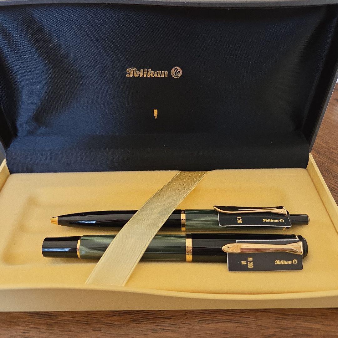 Pelikan ボールペンと万年筆セット