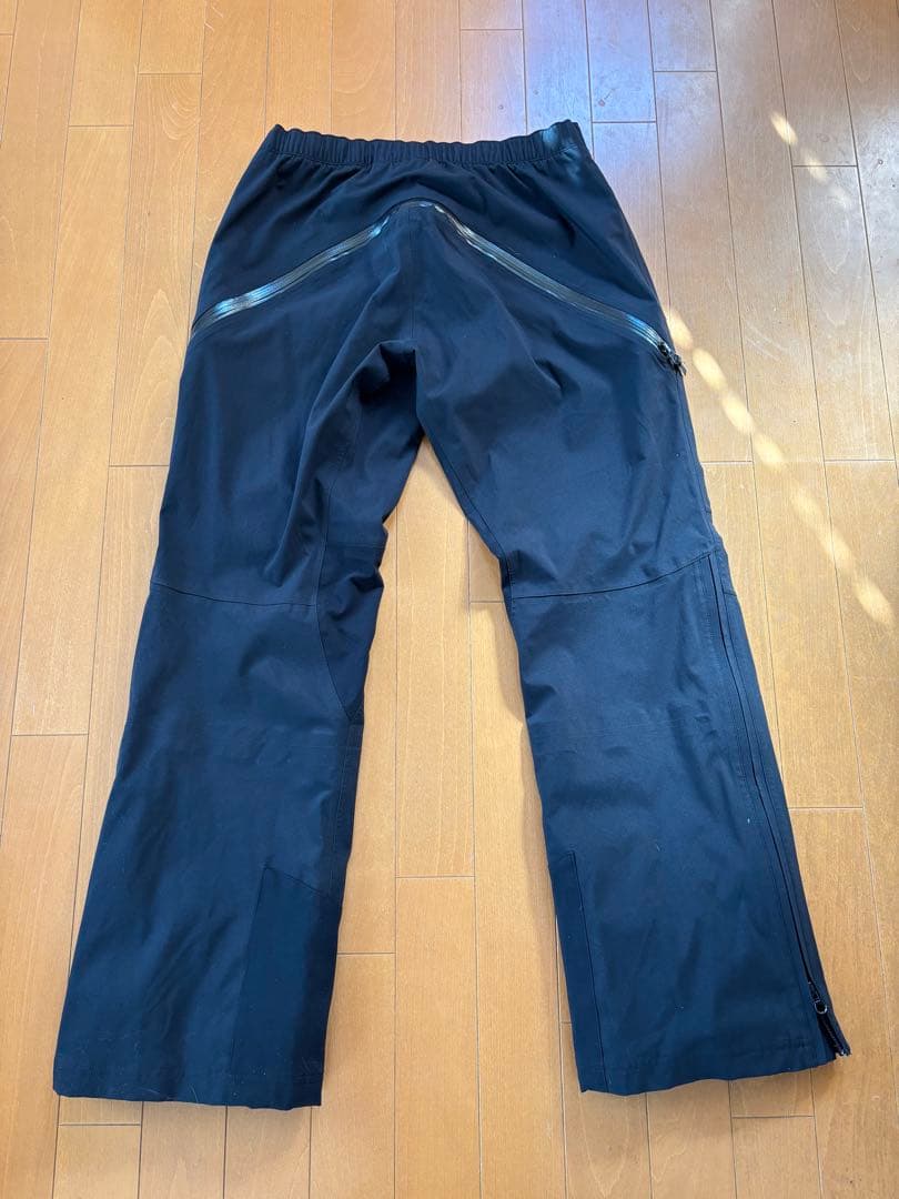 MOUNTAIN HARDWEAR コヒージョン　上下セット　Mサイズ