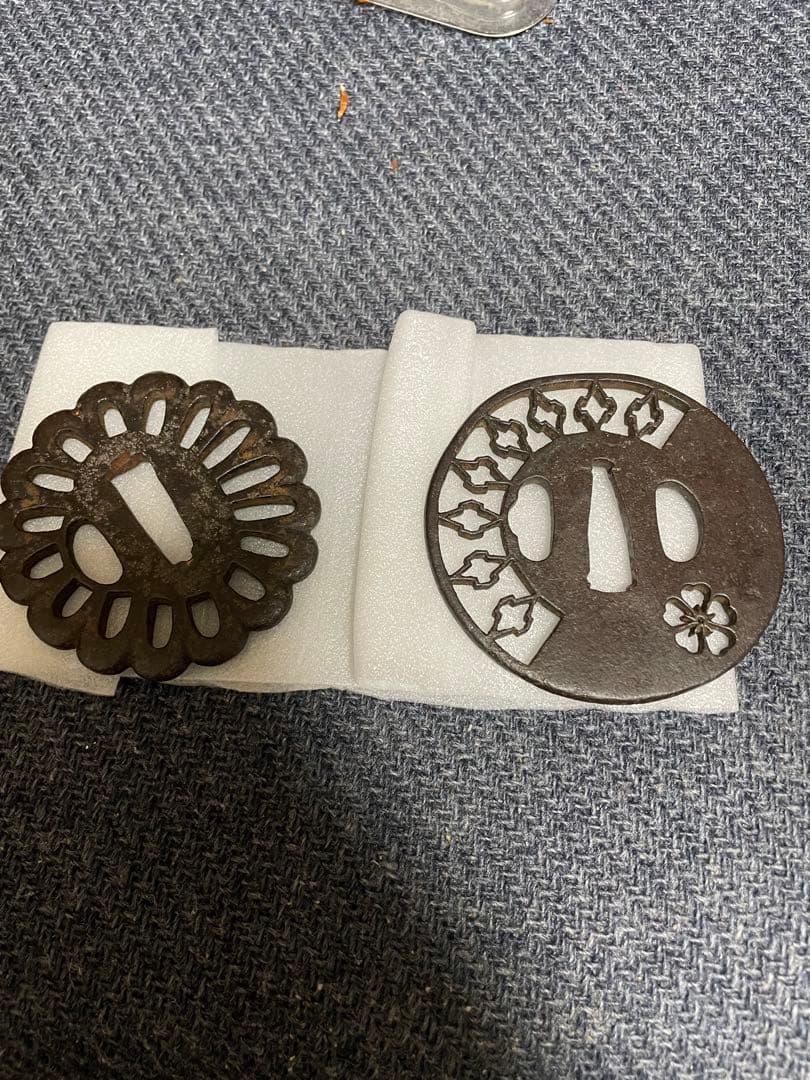 九*条様 鉄製鍔 花形と円形の2点セット