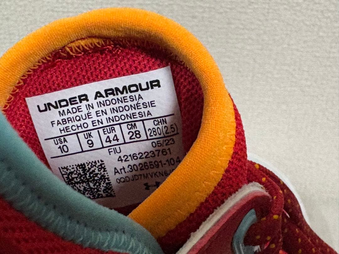 【日本未発売】UNDER ARMOUR 海外モデル スパイク レッド28cm ①