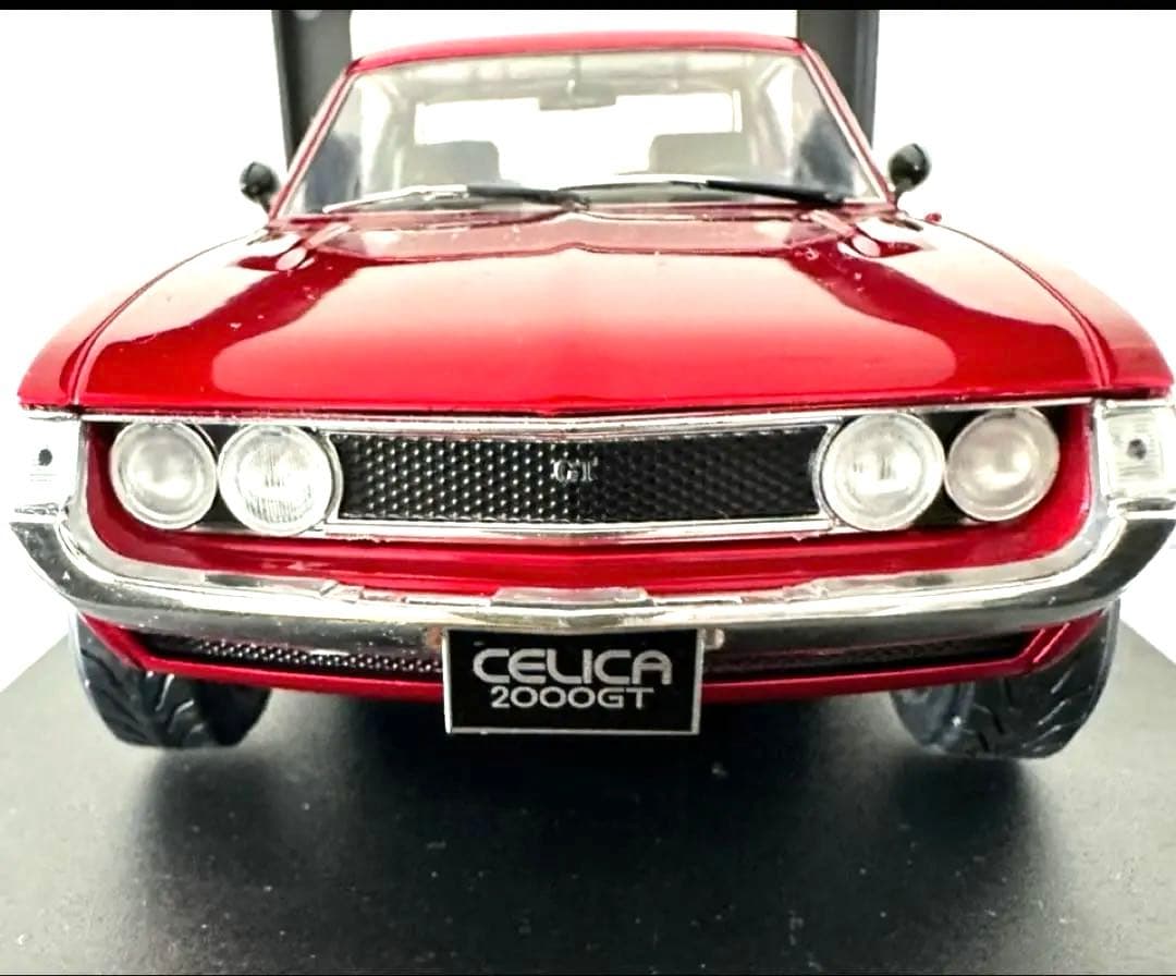 IXSOセリカ ミニカー 赤色 リアウイング付き1/18