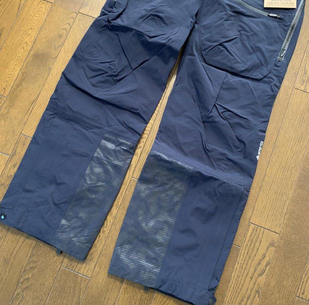 2/5値下げ！！アディダス　ビブパンツ　ゴアテックス　スノーボードウェア　M