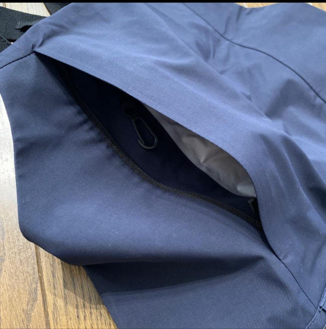 2/5値下げ！！アディダス　ビブパンツ　ゴアテックス　スノーボードウェア　M