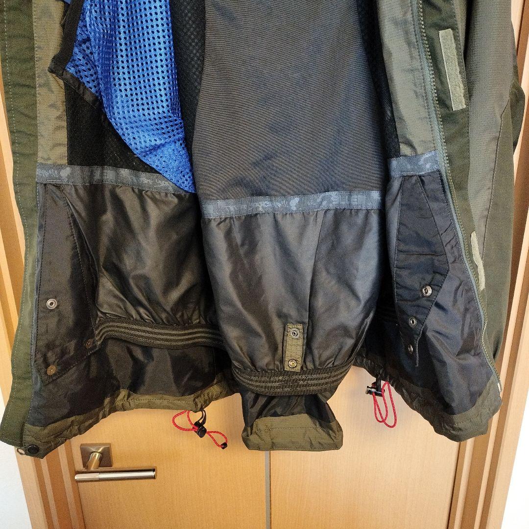 最上位モデルBLUEBLOOD　GORE-TEX　スノーボードウェアー上L下 O