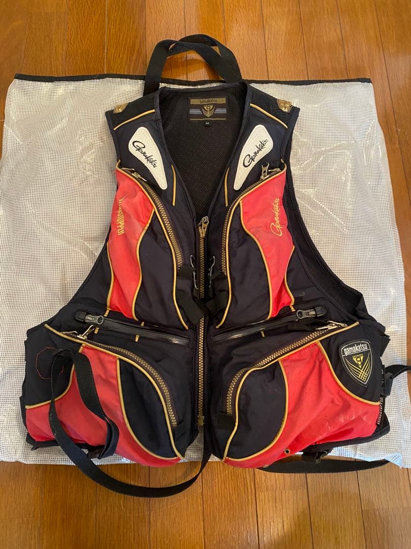 がまかつ　ライフジャケット
