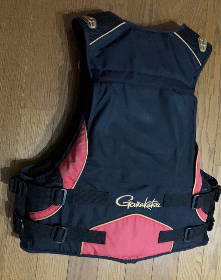 がまかつ　ライフジャケット