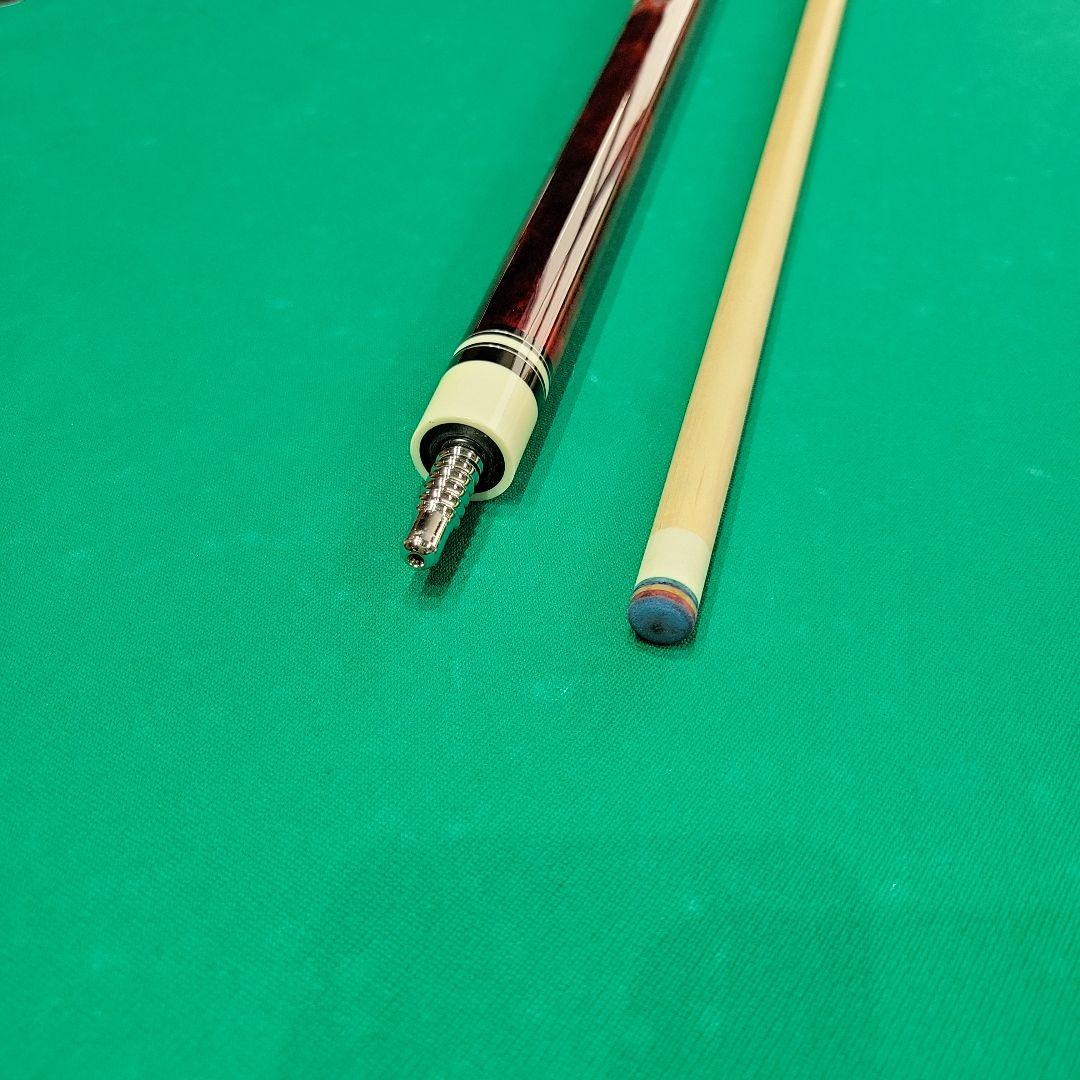ビリヤードキュー 赤と黒 木製 標準サイズ